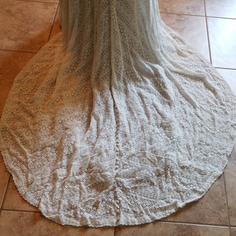 Timeless wedding dress